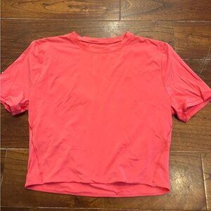 Lululemon wunder most nulu- ultra soft cropped pink t shirt